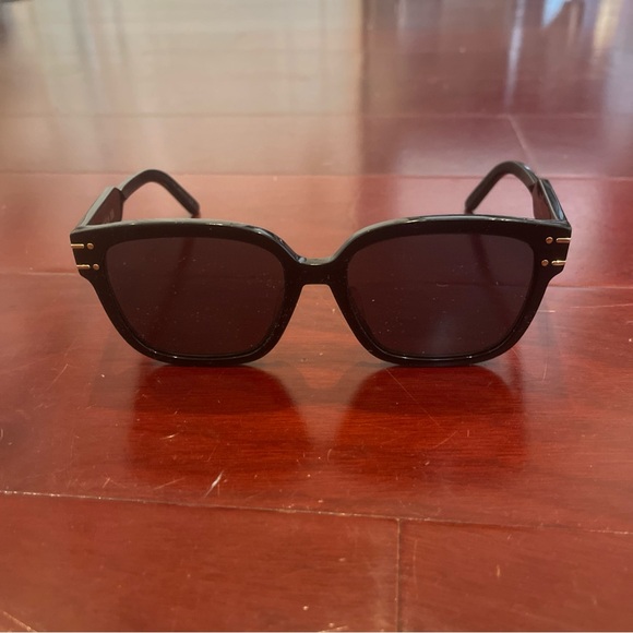 CHRISTIAN DIOR
DIORSIGNATURE S7F 40075F 10A0 58 - Picture 4 of 7